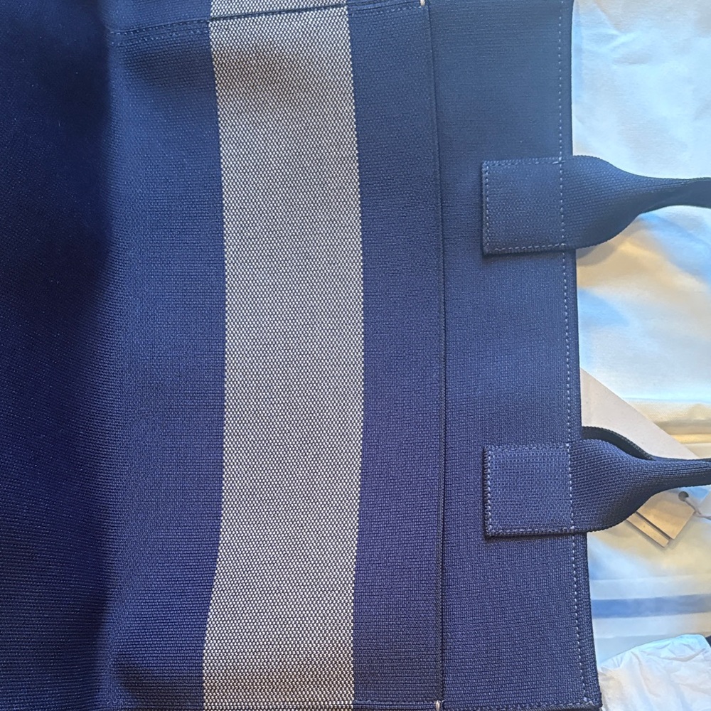 Rothy's The Carryall, NWT, Navy + Tan - Picture 7 of 8
